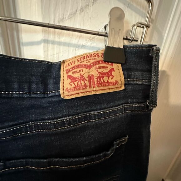 Women’s Levi’s Classic. Bootcut Jeans - Size 31 Short - Picture 3 of 7